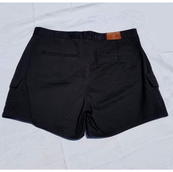 CK Women's Cargo Shorts - Picture 2 of 4